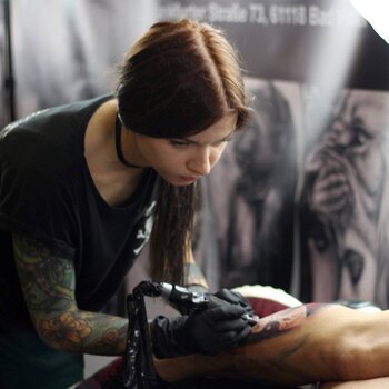 Tatuatore Nika Ya
