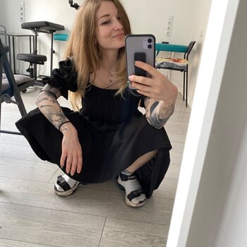 Tatuatore Mariya Cegelnik