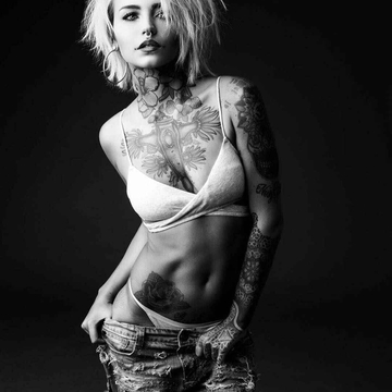 Modello tatuaggio Felisja Piana