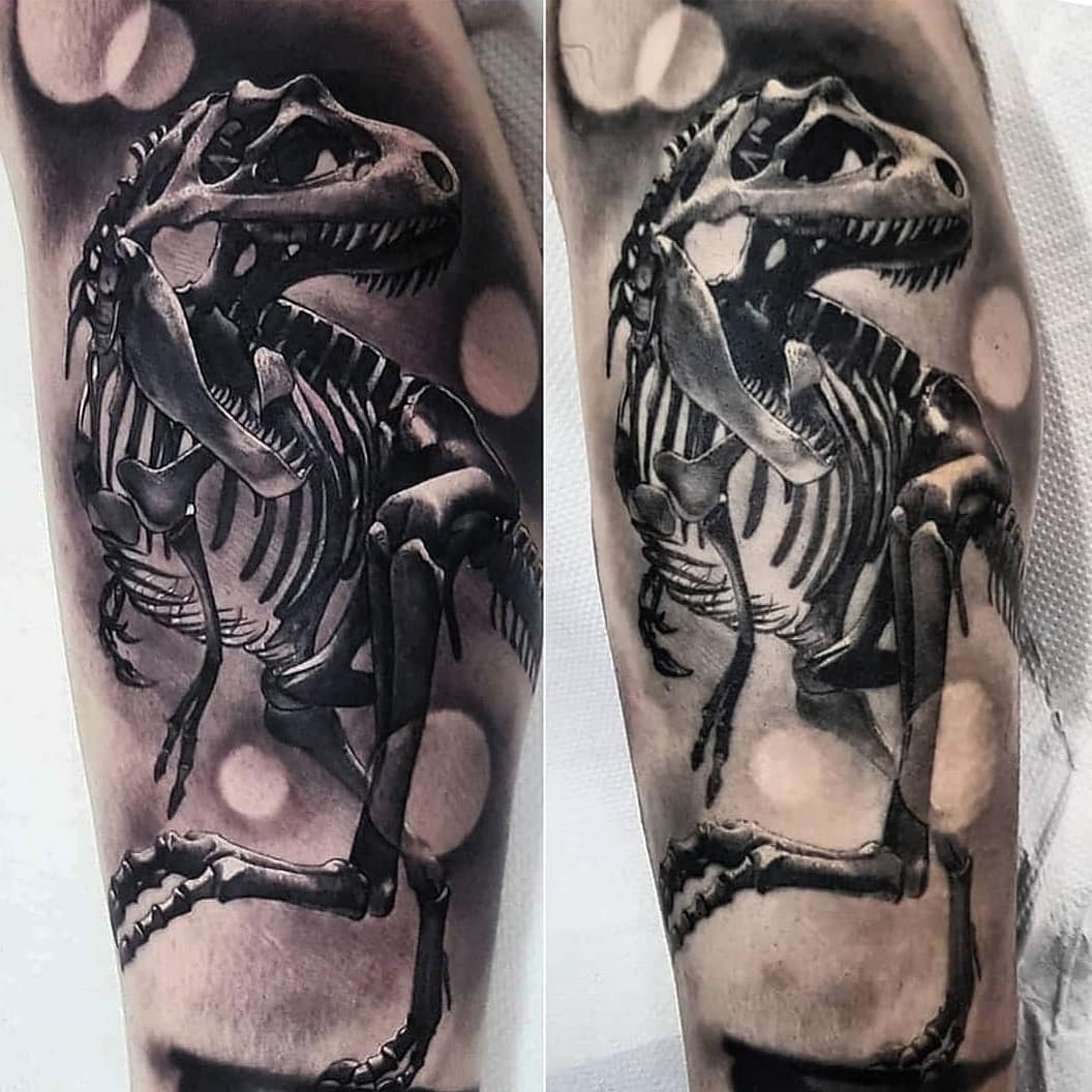 Artista di tatuaggi Nick Imms, autore di ritratto in nero e grigio con realismo | Regno Unito