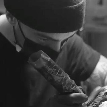 Tatuatore Sad Amish Tattooer