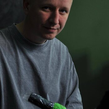 Tatuatore Aleksandr Lysov