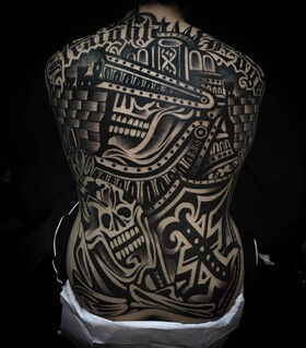 Artista di tatuaggi Luxiano 31