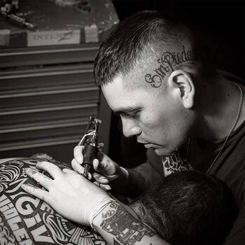 Tatuatore Luxiano 31