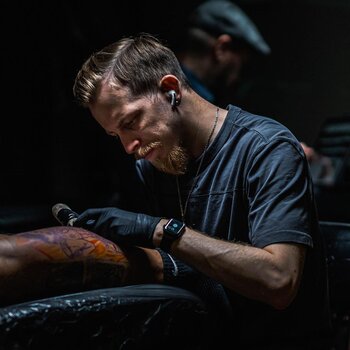 Tatuatore Sergey Vinni