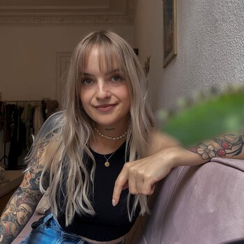 Tatuatore Katharina Eckert (@mo_kathi)