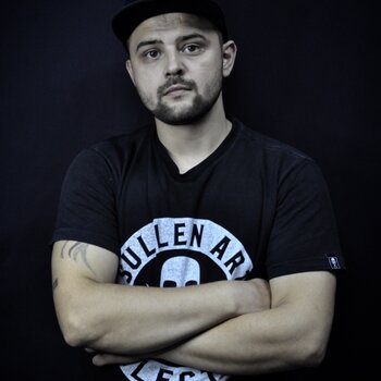 Tatuatore Denis Komarov