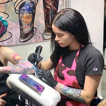 Tatuatore Yana Migami