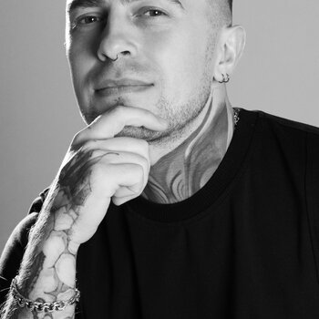 Tatuatore Sasha Viy