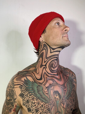 Vadim BA CK Skorik Il percorso di un esperimentatore verso il顶 dell'industria del tatuaggio
