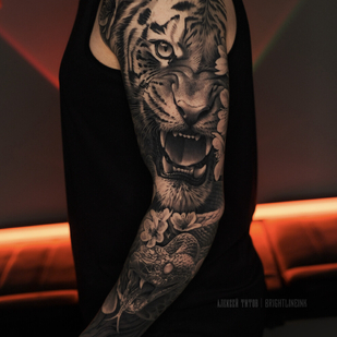 🔥 Foto hot, portfolio modelle  #92821 Tatuatore Aleksey Titov