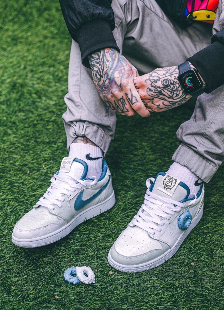 кросовки по дизайну Максима Вторника