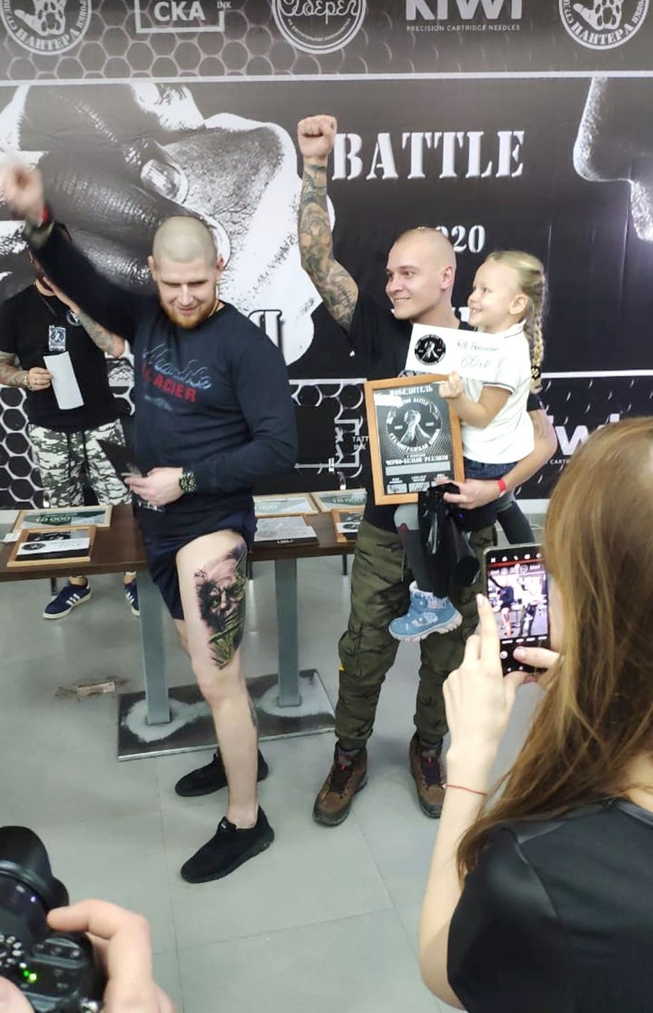 Artista di tatuaggio Vyacheslav Dolzhenko, tatuaggio a colori in stile realismo, КРАСКА Pro Team | Volgograd, Russia