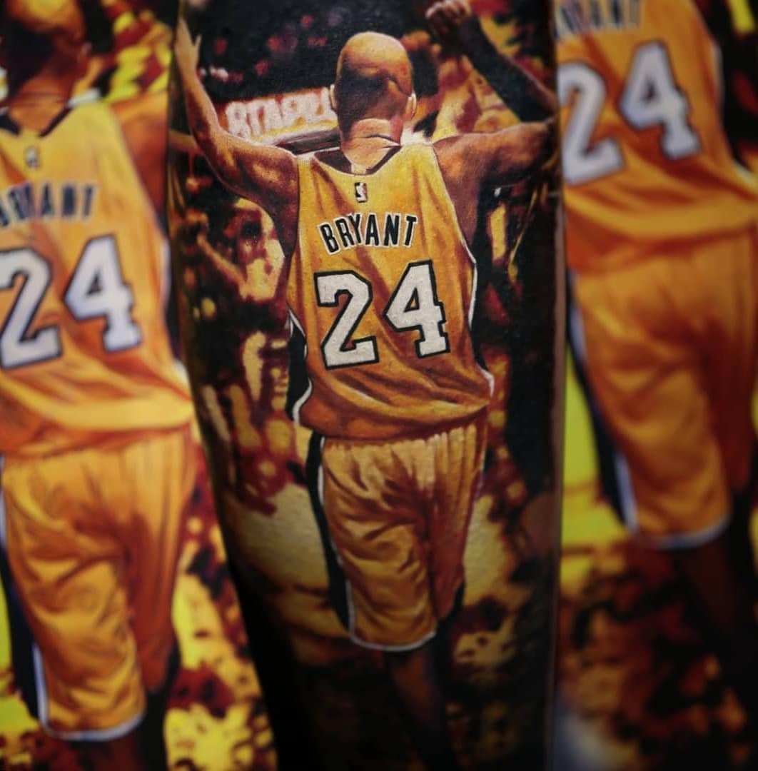 Artista di tatuaggi Oleg Shepelenko, tatuaggio a colori realistico Kobe Bryant
