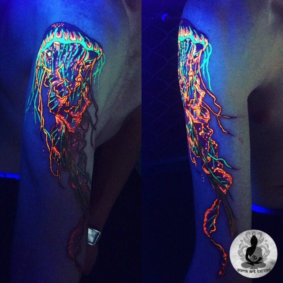 Artista tatuaggio Soma Art, tatuaggio che brilla, tatuaggio UV, fluorescente, tatuaggio a luce nera | Ucraina