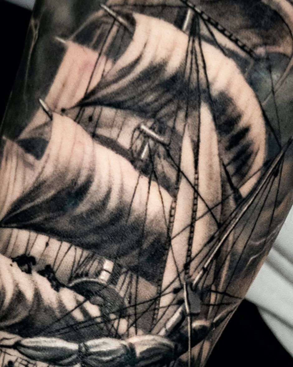 Alexander Zuev КРАСКА Tattoo Ink Pro Team - black and grey tattoo realism - detailed tutorial for beginners 