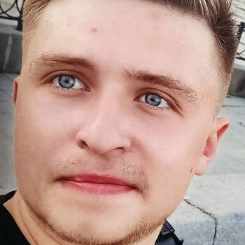 타투이스트 Aleksandr Taus
