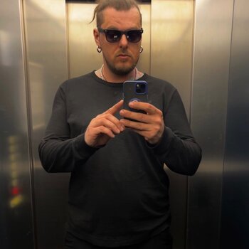 타투이스트 Sergey Anuchin