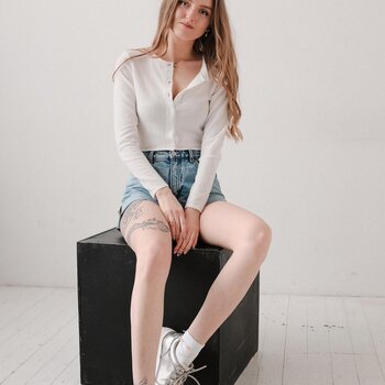 타투이스트 Alisa Vetrova