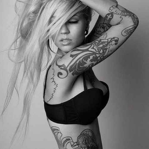 🔥 핫 포토, 모델 포트폴리오  #8680 타투 모델 Sara Fabel