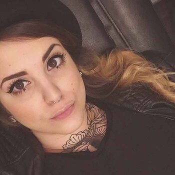 타투이스트 Giulia Bongiovanni