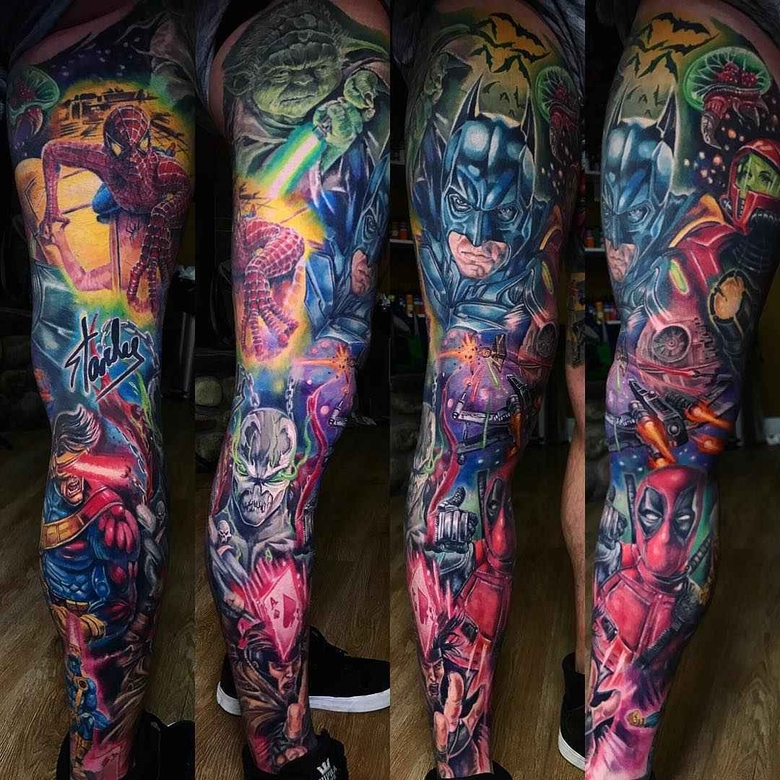 Tattoo 아티스트 데릭 터코트 스케일 밝은 색상 뉴스쿨 타투 | 캐나다
