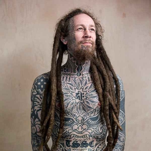Tomas Tomas | London, United Kingdom | iNKPPL