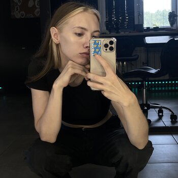 타투이스트 Anastasiya Merris