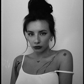 타투이스트 Vel Pokes