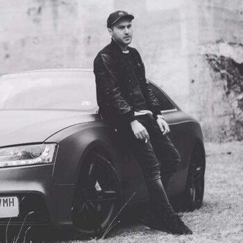 타투이스트 Inal Bersekov