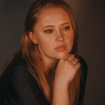 타투이스트 Ira Yablokova