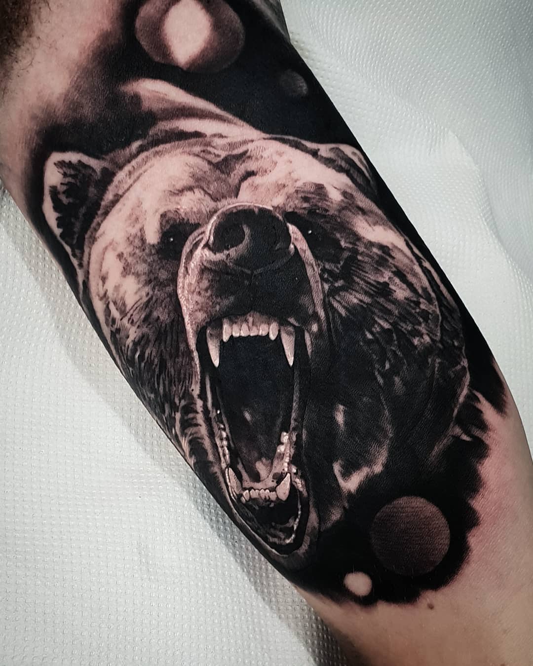 Tattoo artist Nick Imms, authors black and grey portrait tattoo realism | United Kingdom