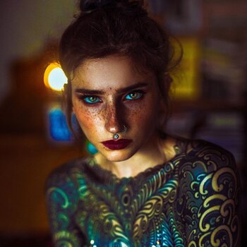 타투 모델 Noémie