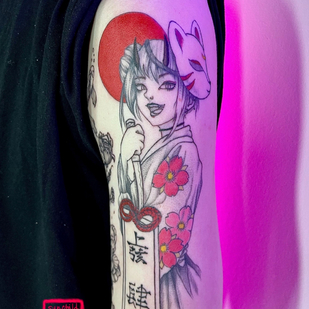🔥 핫 포토, 모델 포트폴리오  #80251 타투이스트 Mariya Guriyanova (Sunchild Art)