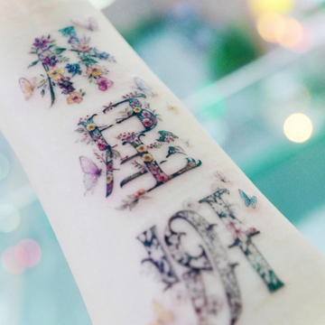 여성스러운 감성: 바누의 특별한 스타일