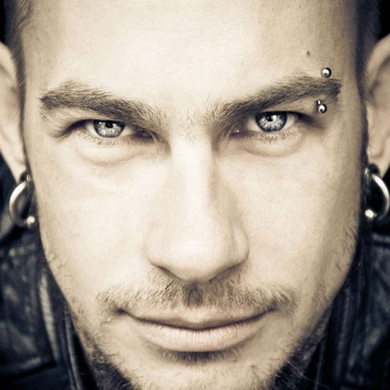 인터뷰. 마크스 코르네프 - 세계적으로 유명한 사실주의 전문가 !