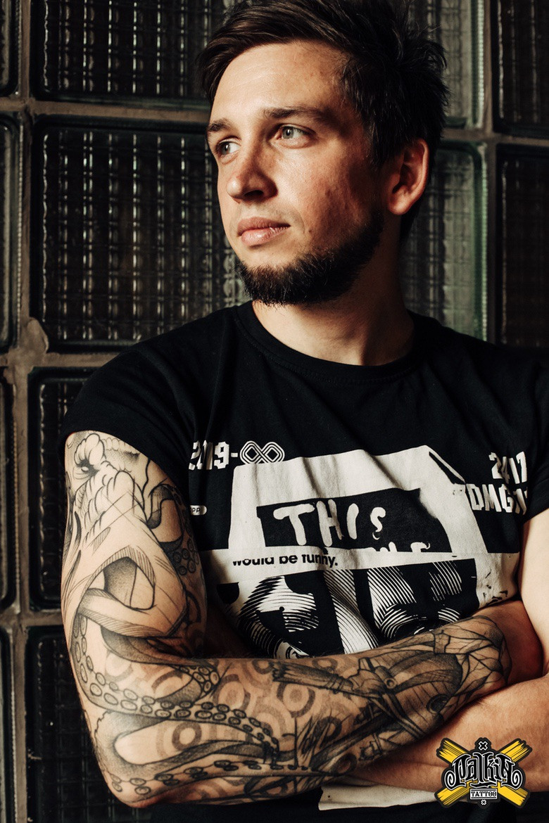 Графика + орнаментал татуировка - мастер Дмитрий Палкин