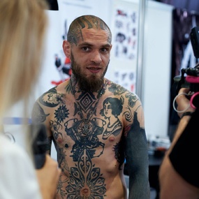 10º Congresso Internacional de Convenção de Tatuagem de Moscou | Dia 1