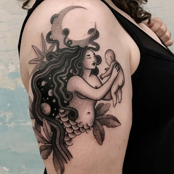 FEMININA NA NATUREZA EM TATTOOS DE YARA FLORESTA
