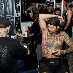 10º Congresso Internacional de Convenção de Tatuagem de Moscou | Dia 1