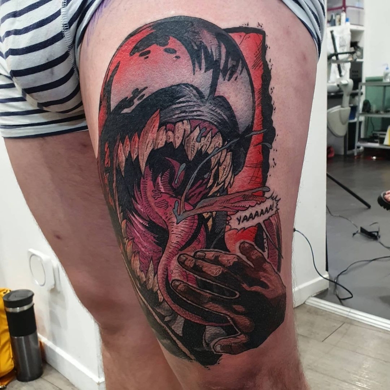marvel Venom tattoo by @jess_lesenne_tattoo 