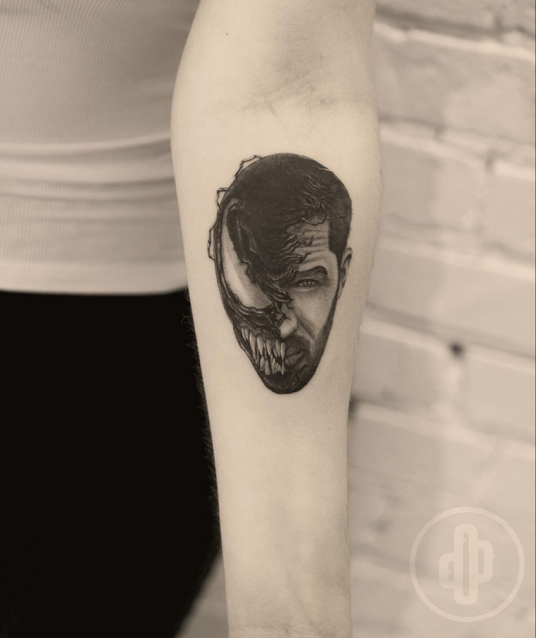 marvel Venom tattoo by @cactusboytattoo 
