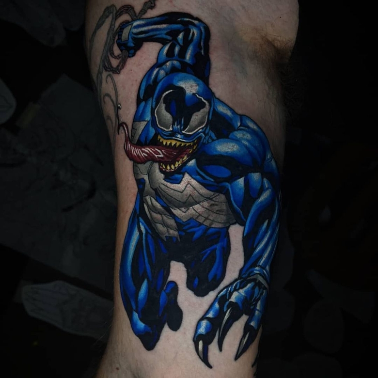 marvel Venom tattoo by @daniel_evers 