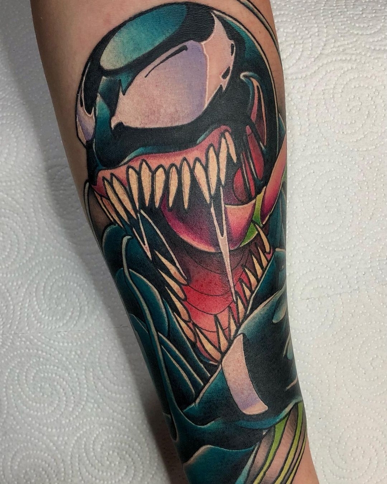 marvel Venom tattoo by @giovanni_quintana_ 