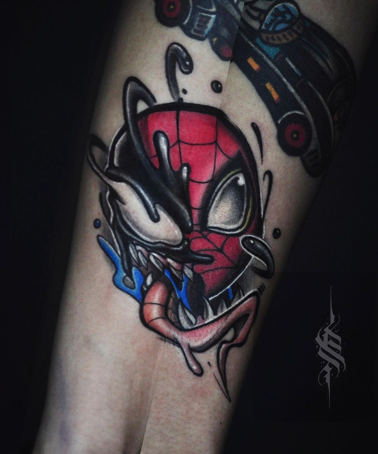 marvel Venom tattoo by @et.tattooer 