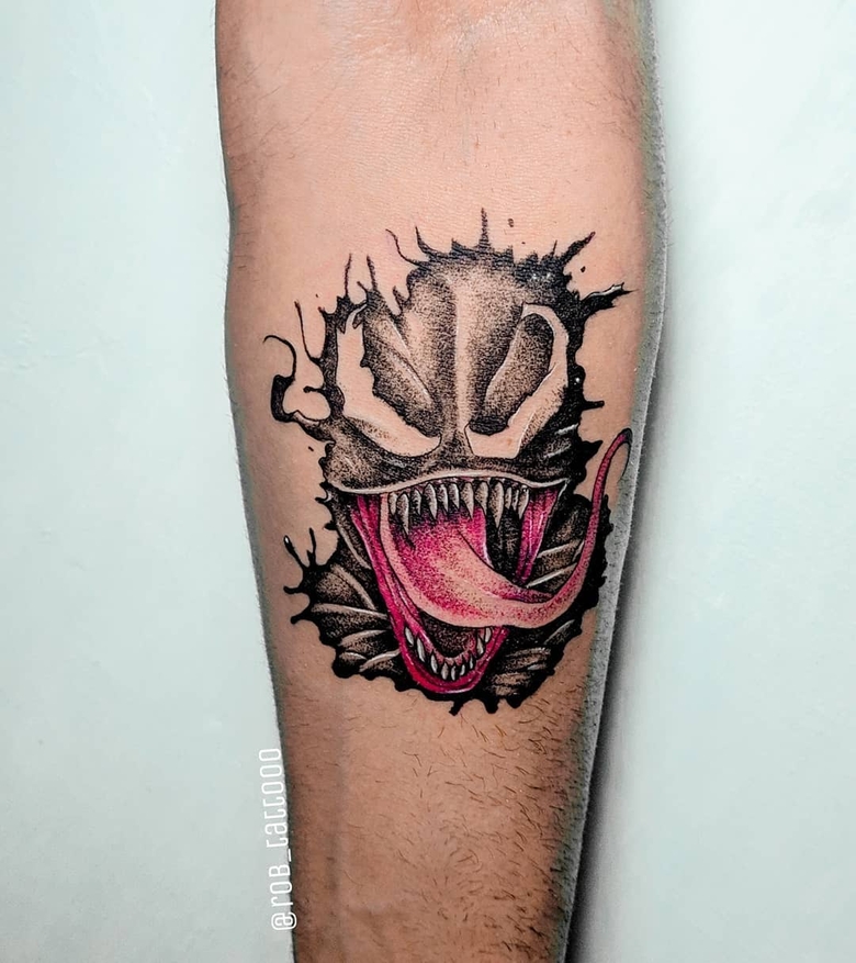 marvel Venom tattoo by @rob_tattooo 