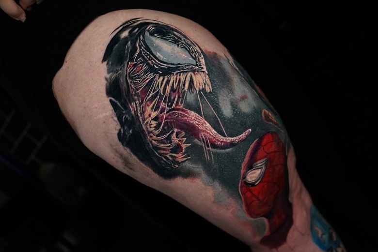 marvel Venom tattoo by @paul_vaughan_tattoos 