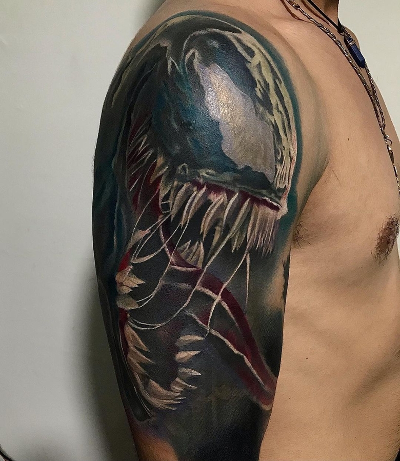 marvel Venom tattoo by @gilsoolis 