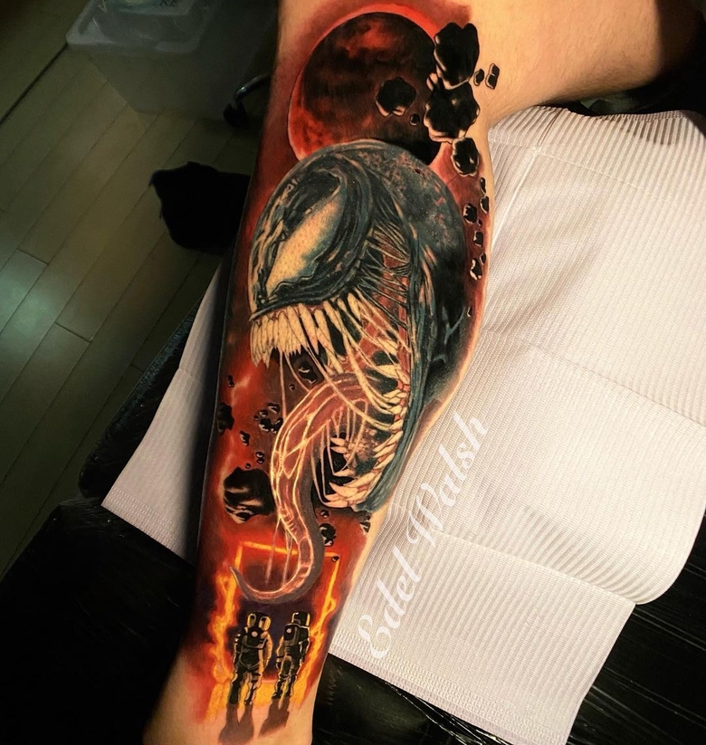 marvel Venom tattoo by @edelwalshtattoo 
