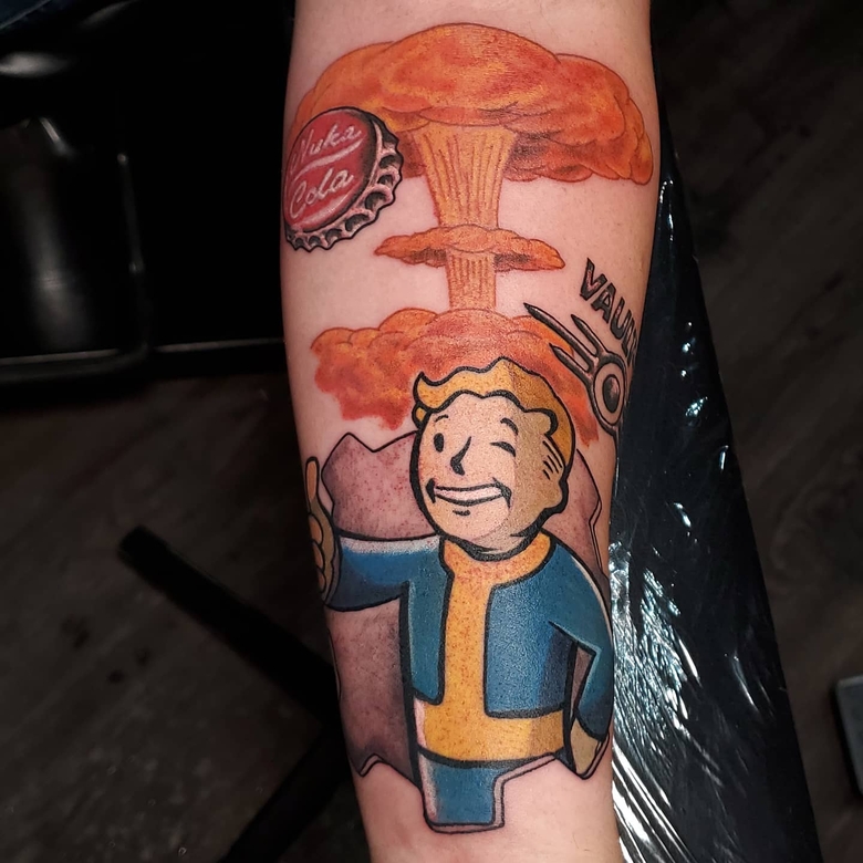 fallout, tattoo, gallery, photos @gwindt color,old school,vault boy,nuclear explosion,fallout